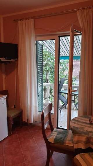 Апартаменты LAV Apartments Херцег-Нови Апартаменты с 1 спальней, террасой и видом на море-7